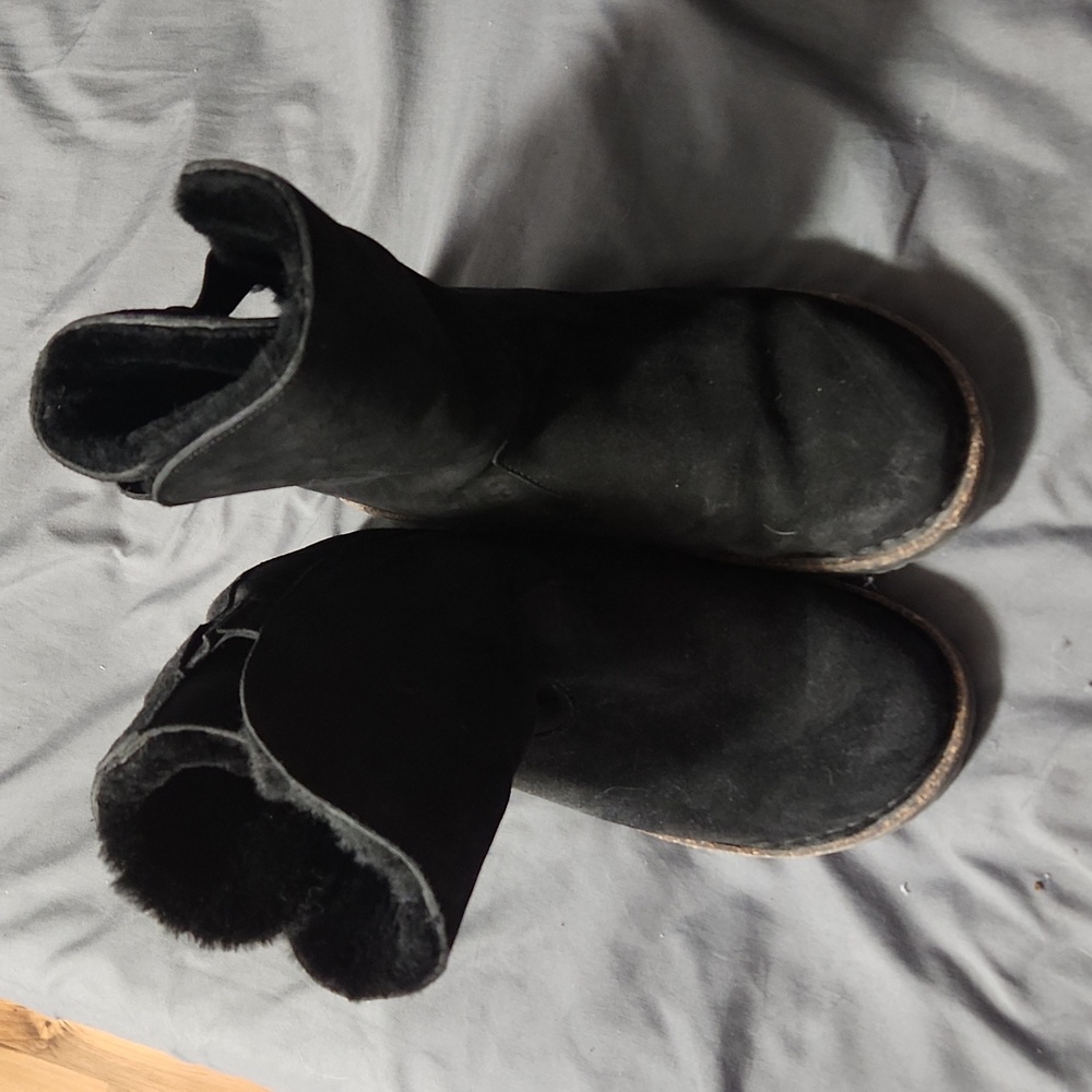 Birkenstock winter boot, black, buckles in the back. Womens 10